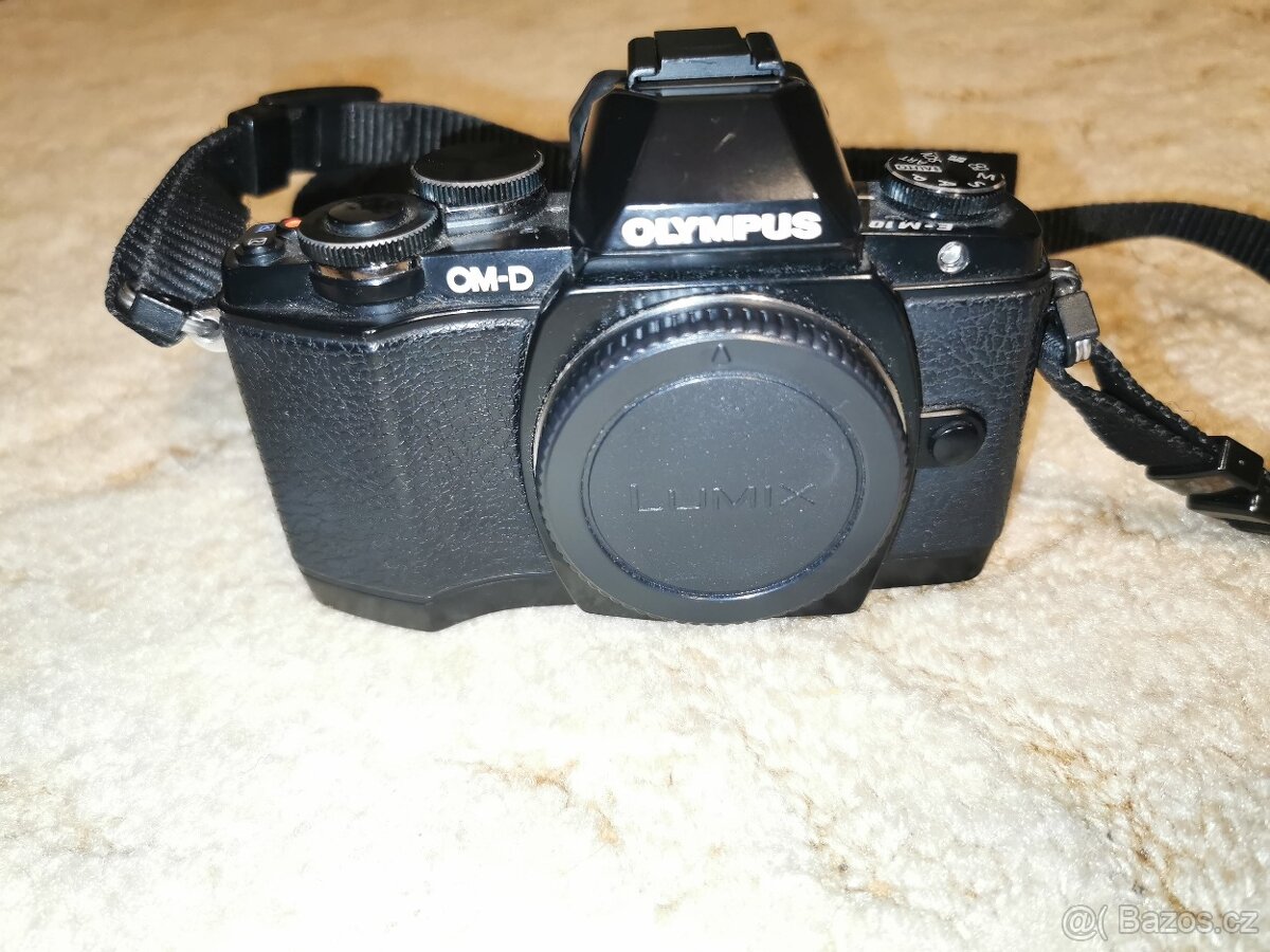 Olympus OM-D M10