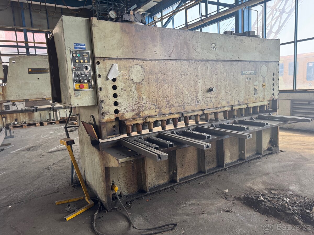 Nůžky tabulové CNTA 3150/16A hydraulické