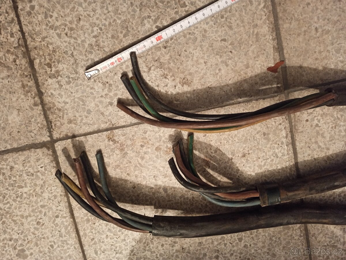 Kabely 5x10 mm2 a další