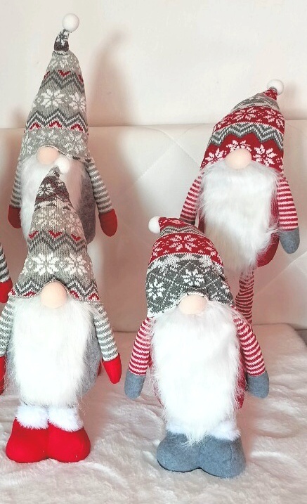 NOVÝ šedý VÁNOČNÍ SKŘÍTEK - výška 50-70 cm - 1x