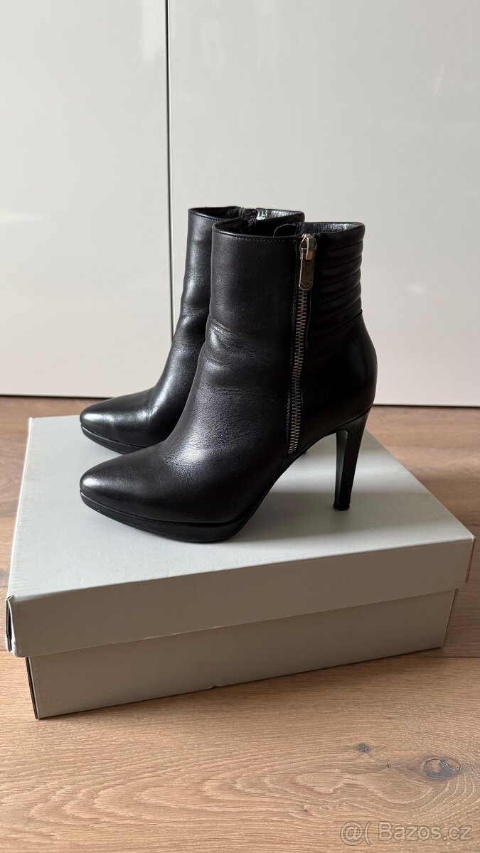 Dámské kožené kozačky