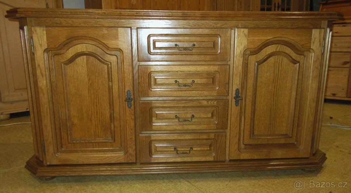 Rustikální komoda z masivu ( Dub ) - Výborný stav