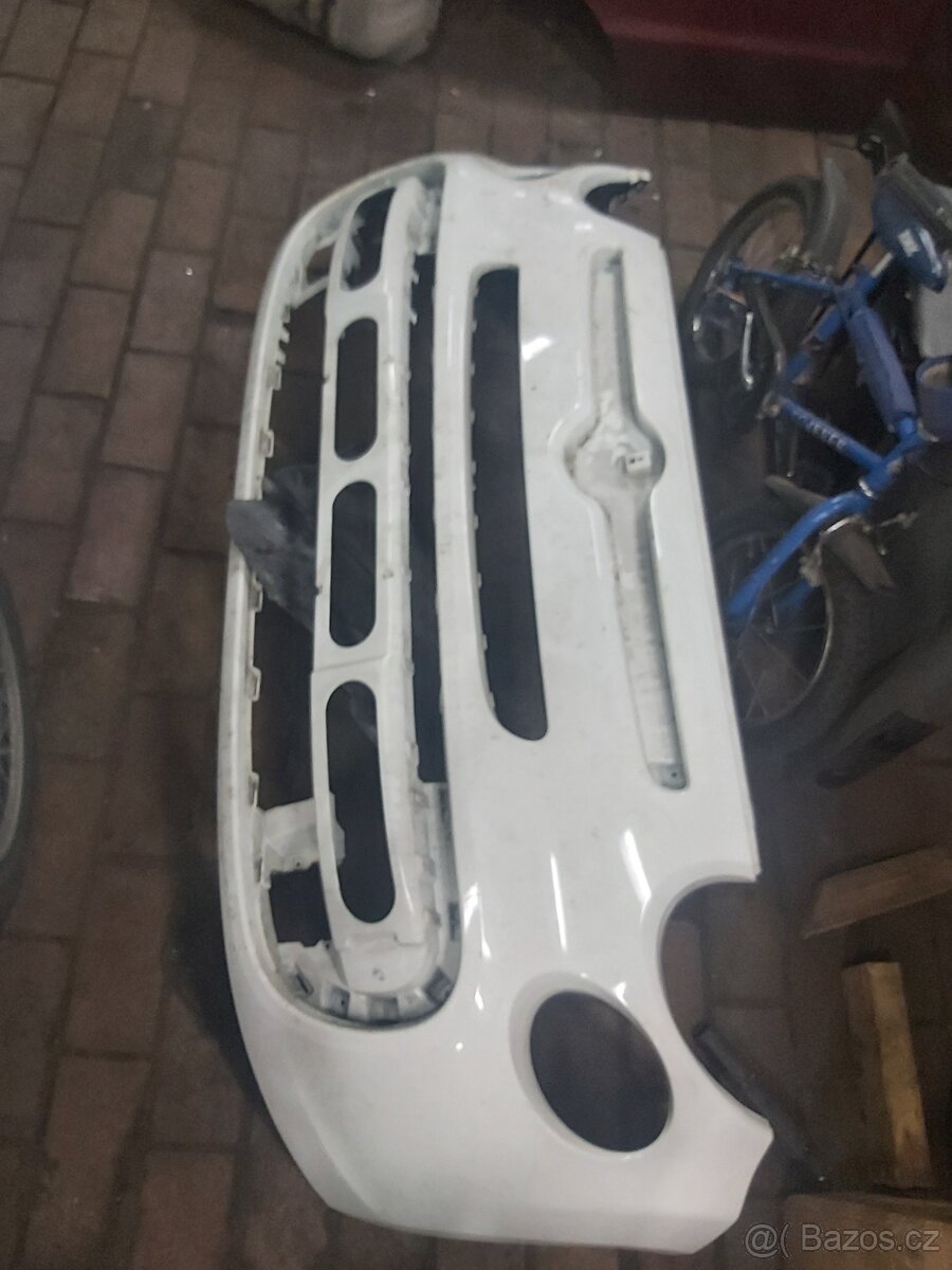Fiat 500L přední nárazník