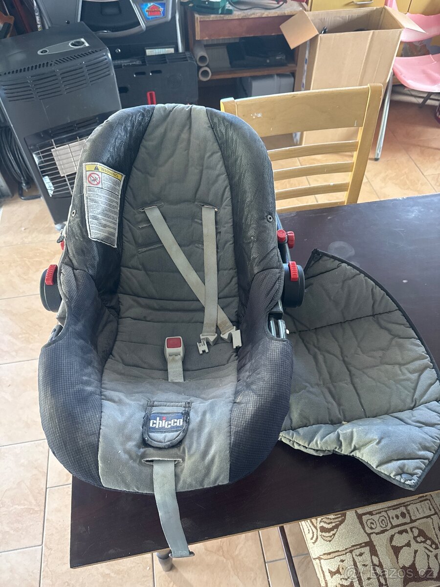 Autosedačka vajíčko