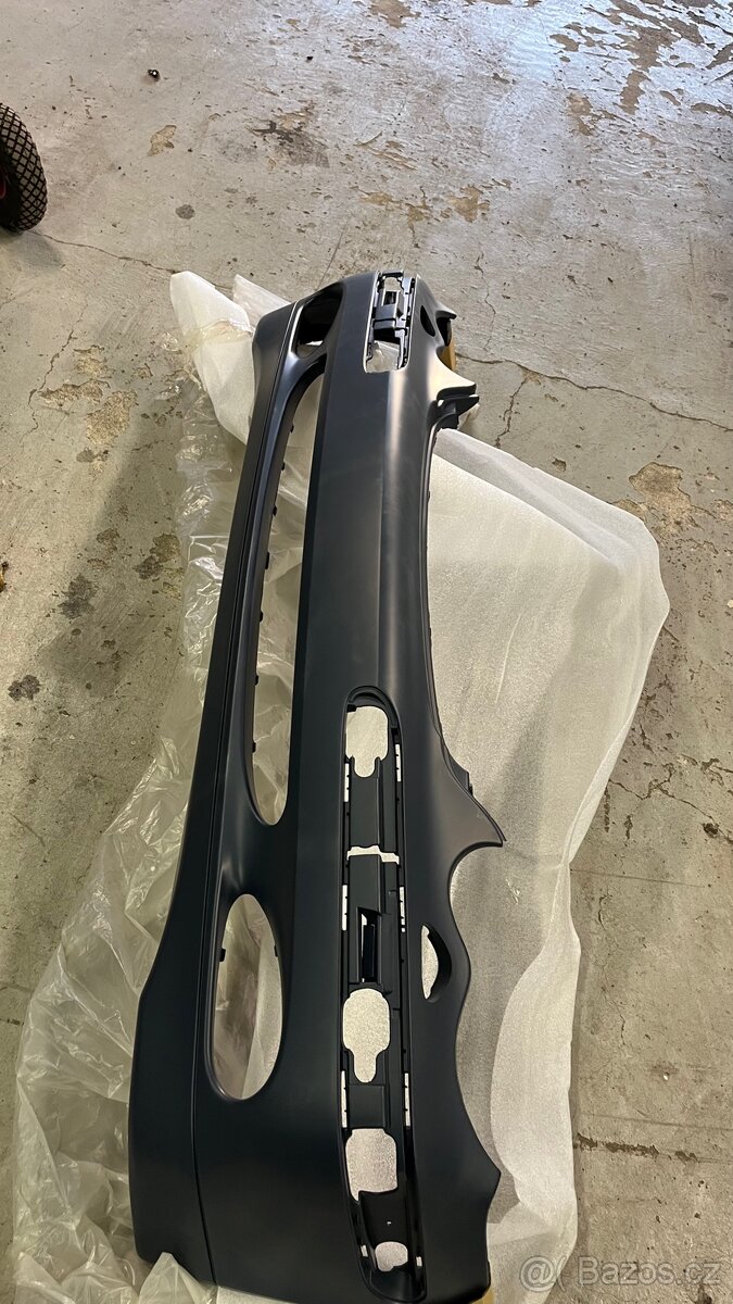 Nový přední nárazník Mercedes Benz E w211