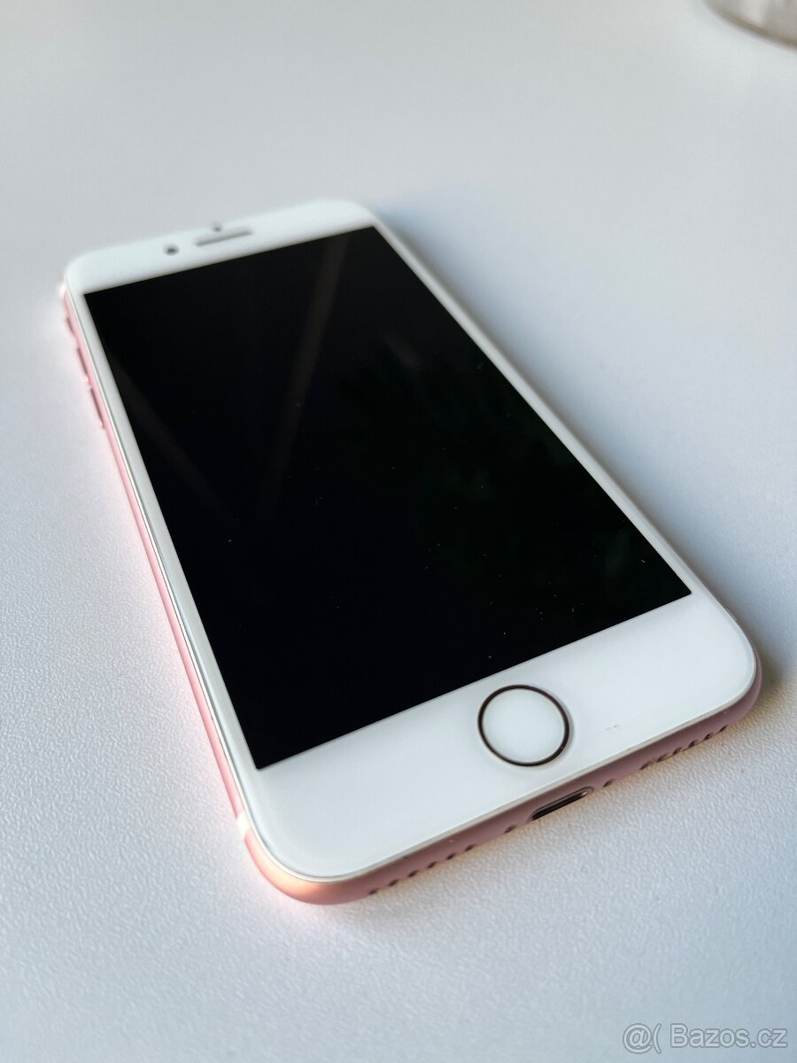 iPhone 7 32 GB rose + náhradní skla