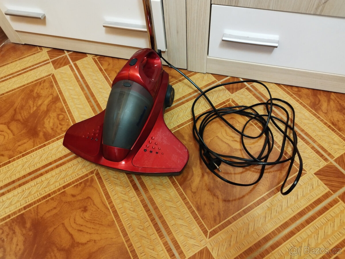 Tyčový vysavač