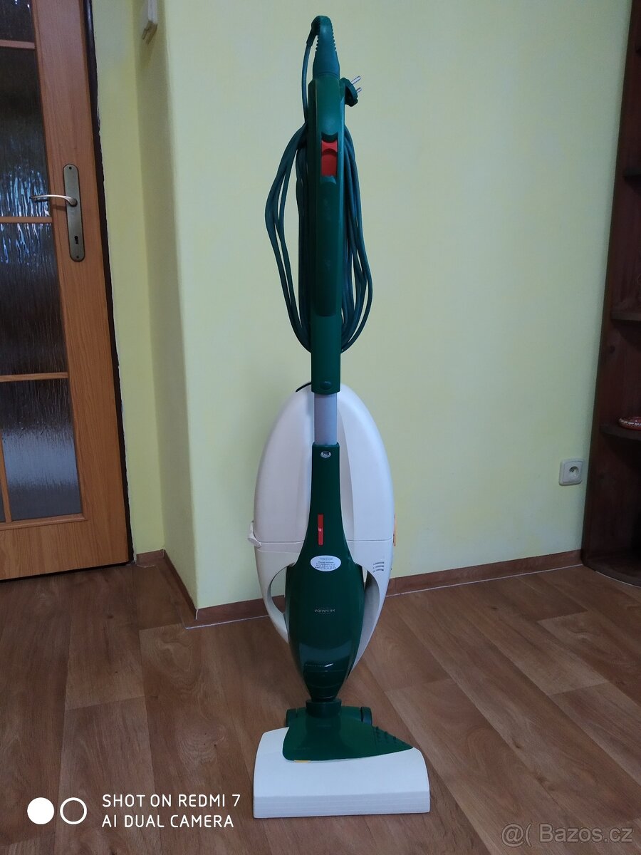Prodám Vysavač VORWERK KOBOLD 130 s elektronickou klepaci hl