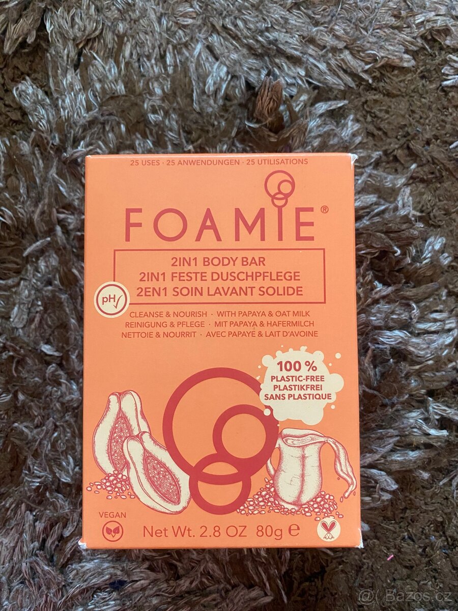 Tuhá sprchová péče Foamie - Ovesné mléko a papája