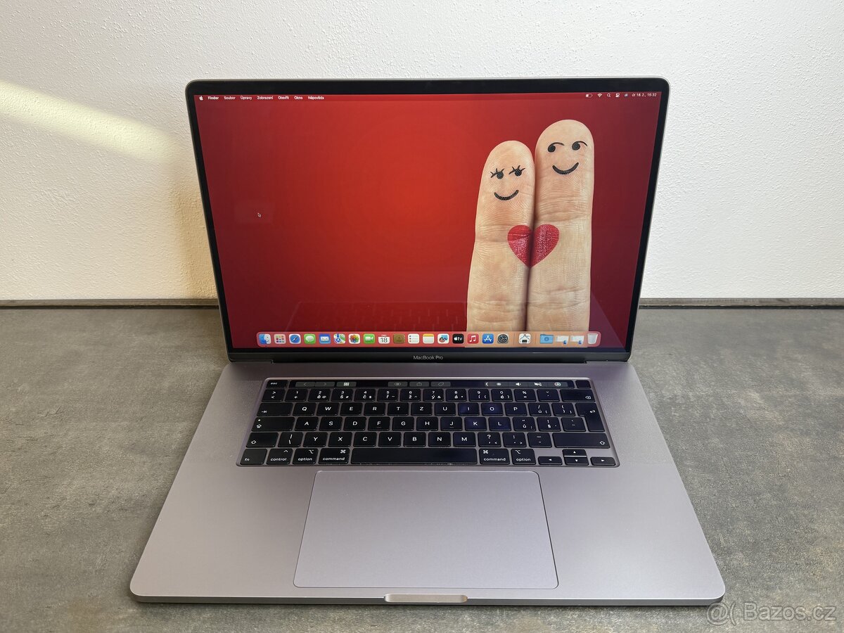 Macbook Pro 16" 2019 / I7 / 16GB / 512GB / Space gray