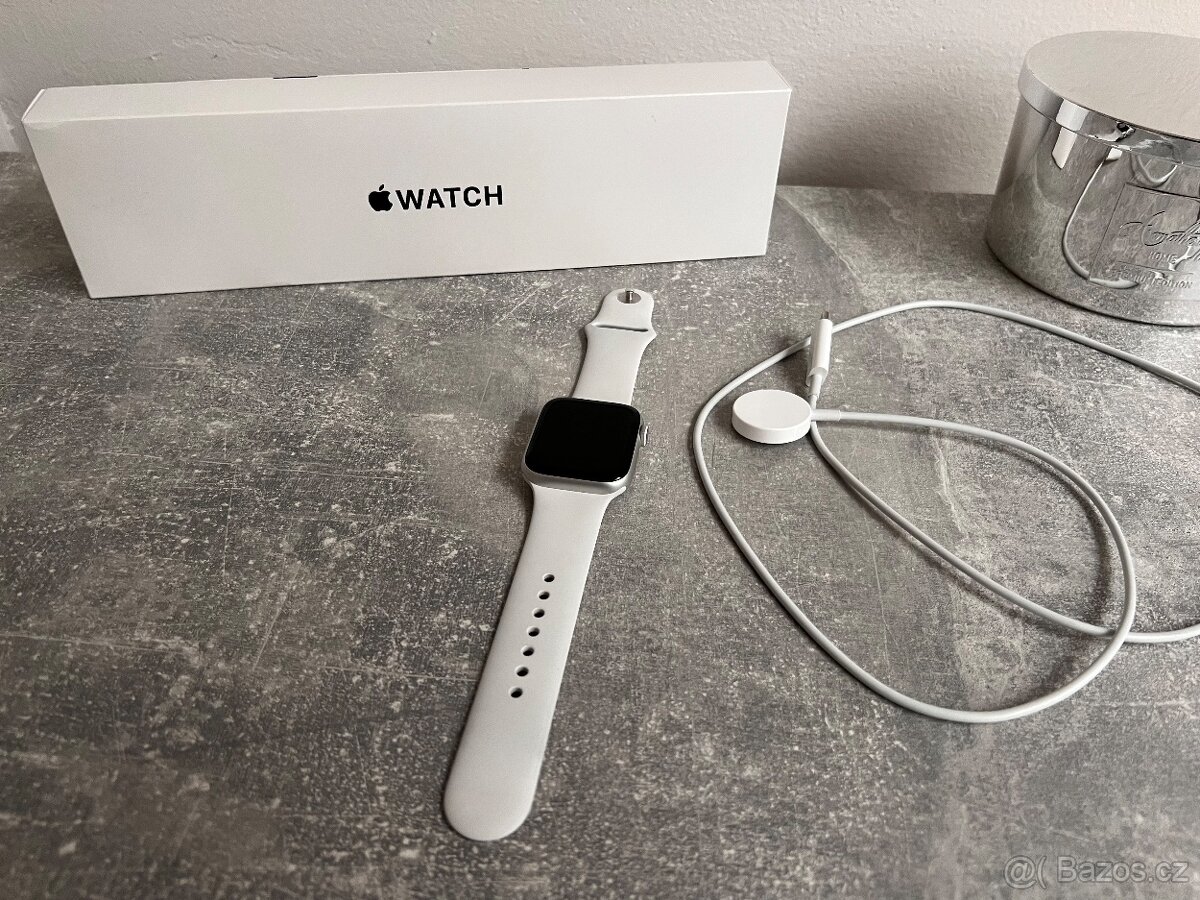 Apple Watch SE 44mm