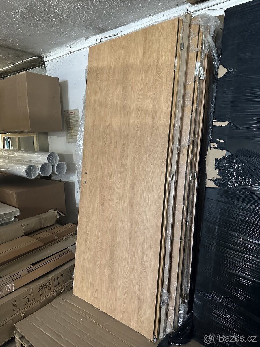 Dveře vchodové protipožární 90 L - 210 cm