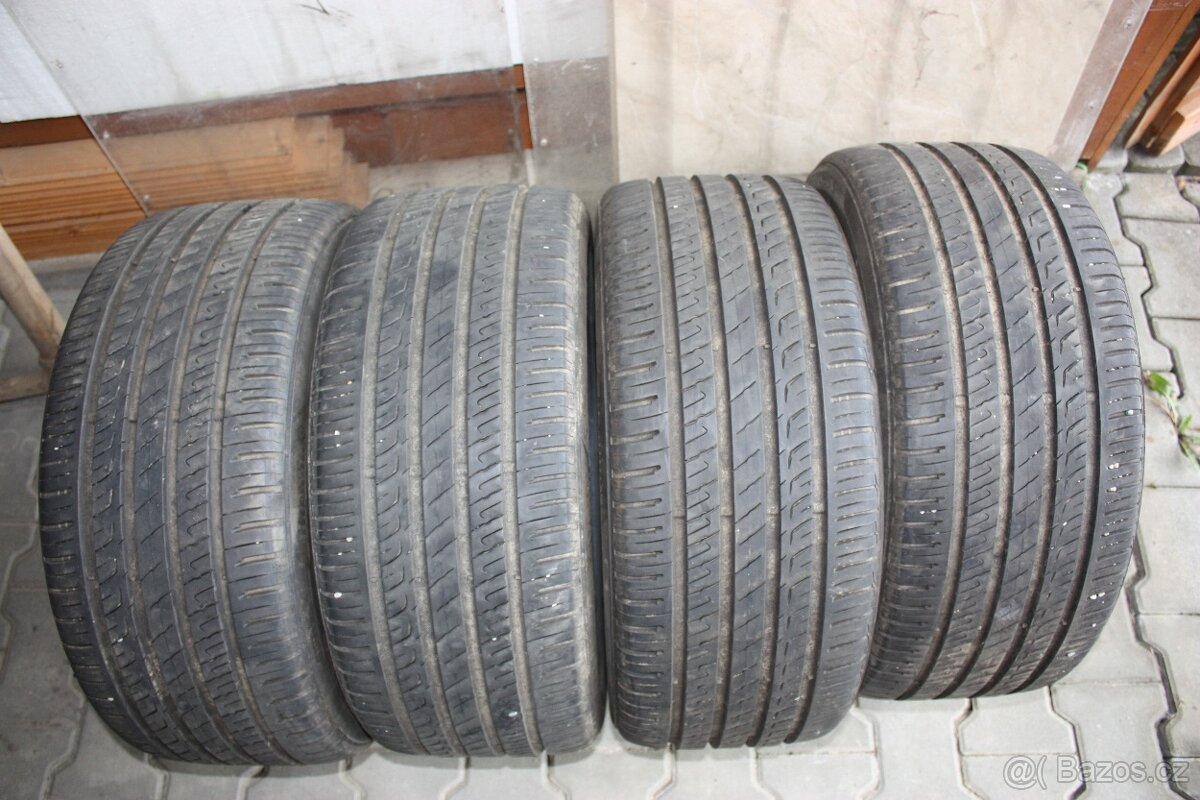 gumy Barum 245/40R18