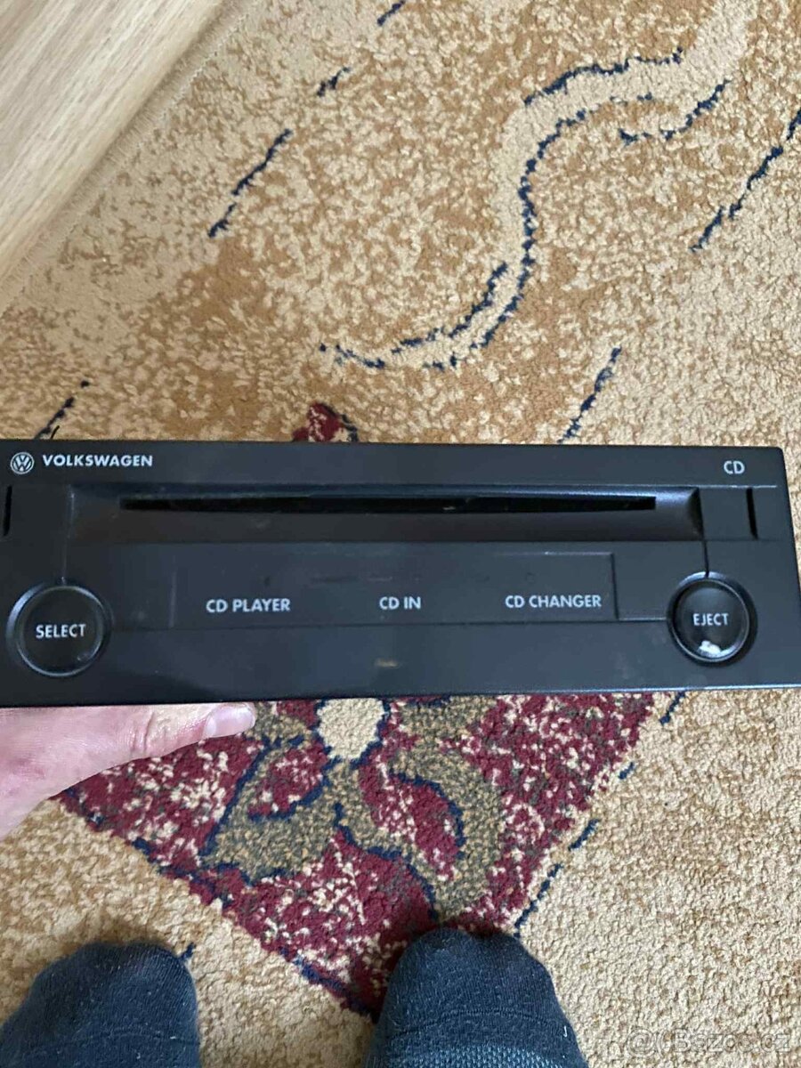 MĚNIČ CD DESEK VW PASSAT B4
