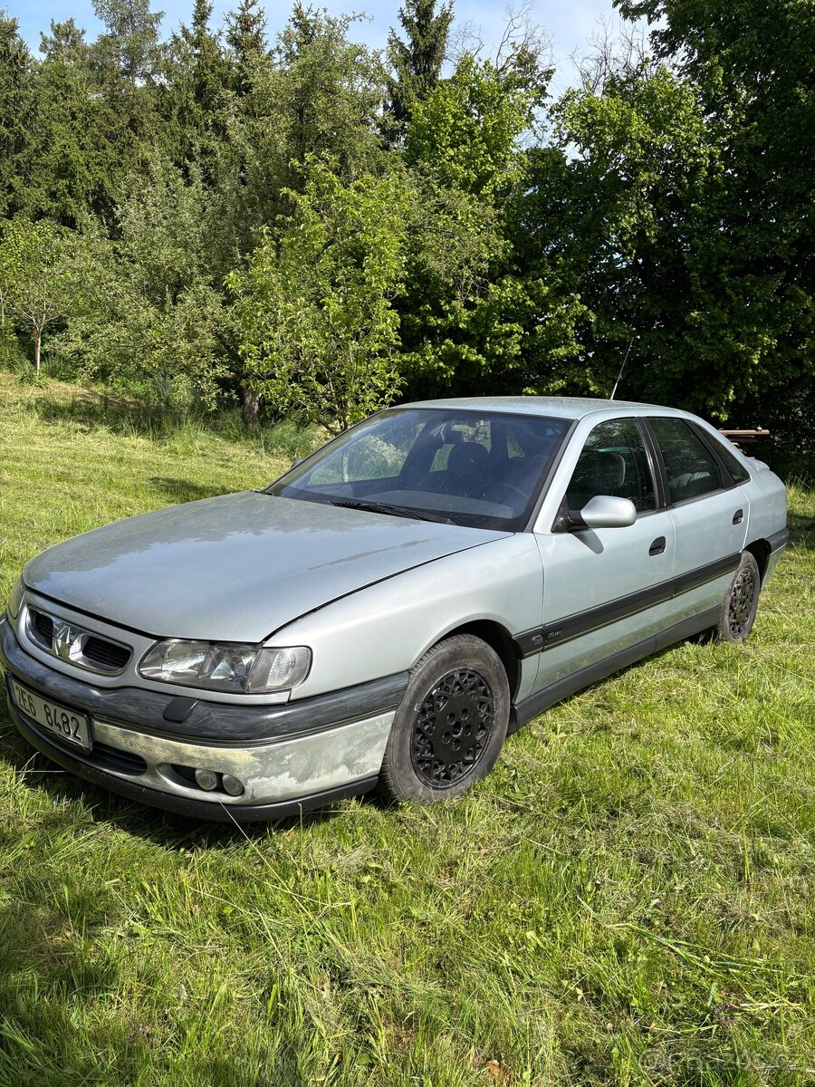 Renault Safrane V6 24V 140 KW