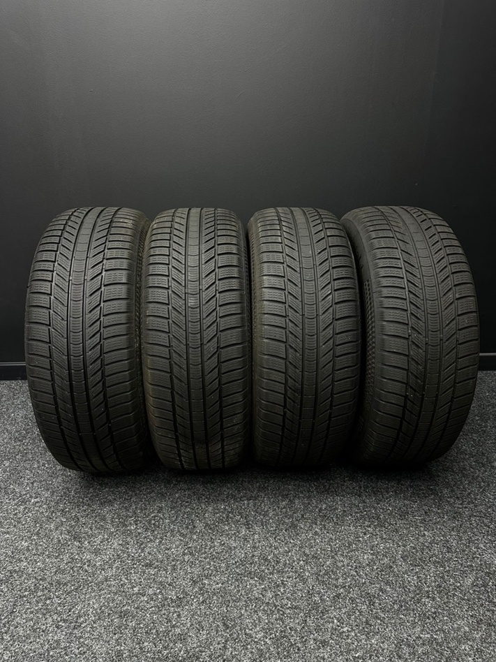 Sada pneu Continental 235/55/18 100H
