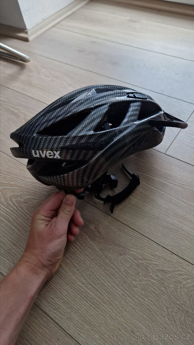 Cyklistická helma Uvex, vel. 55-60, M - L