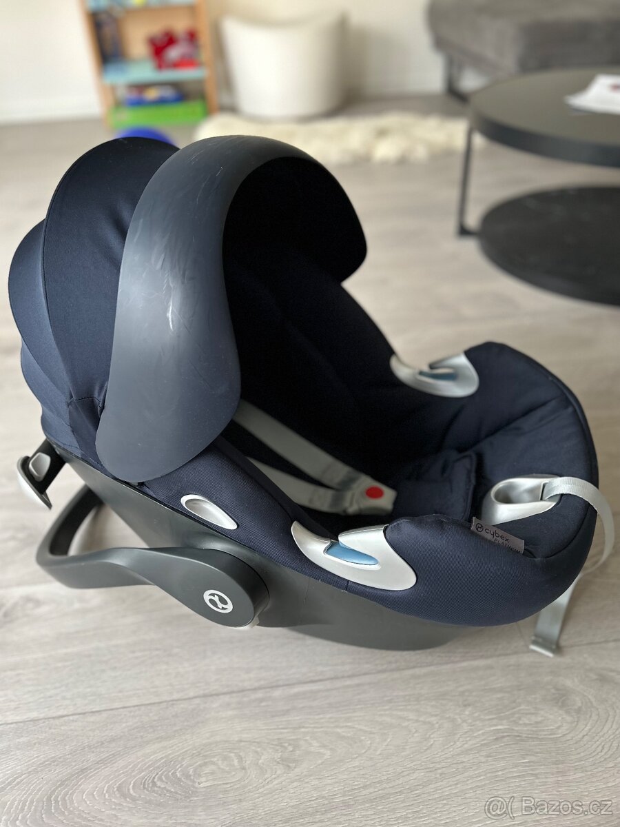 Cybex Aton Q
