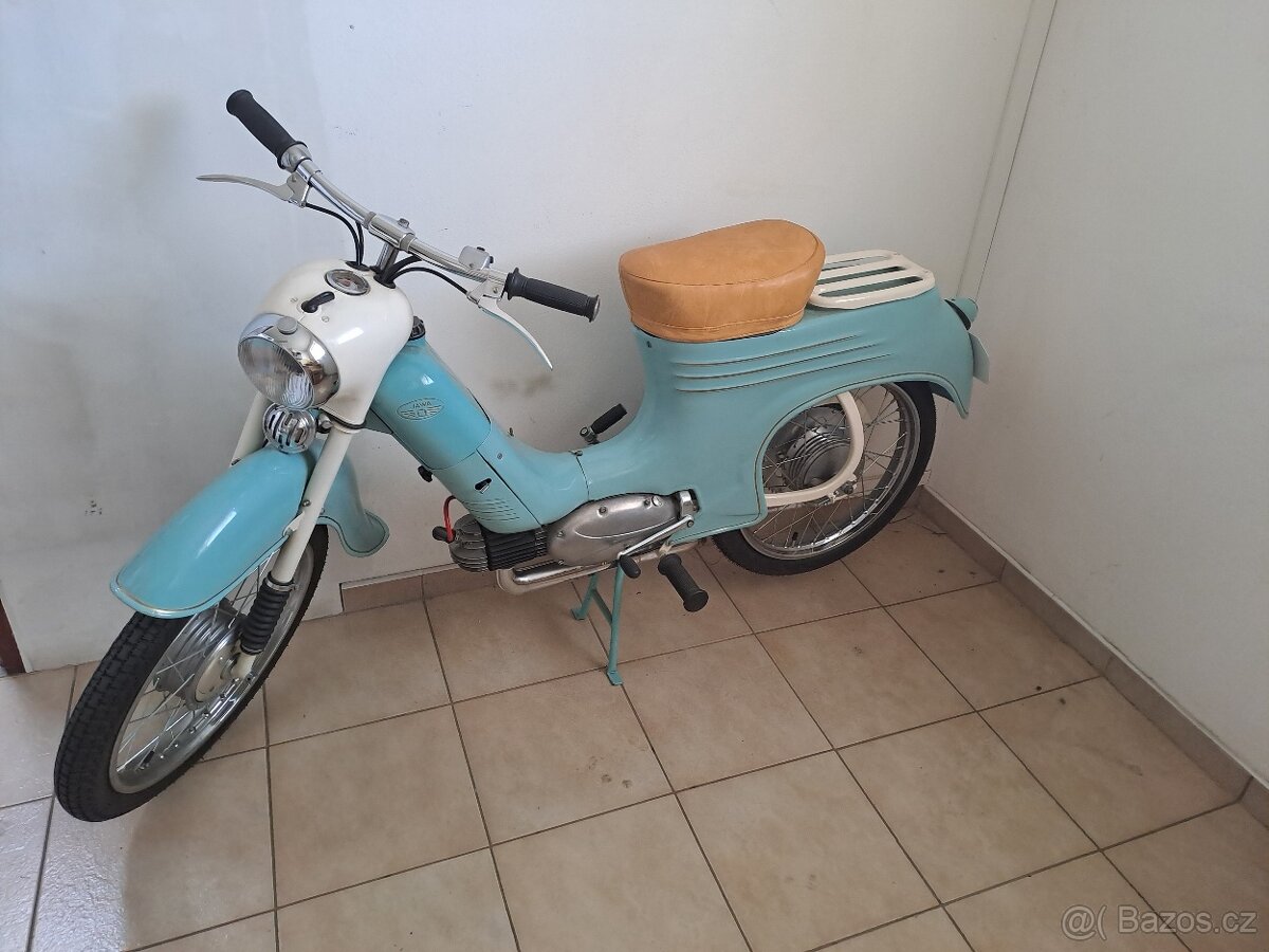 JAWA 555 pařez