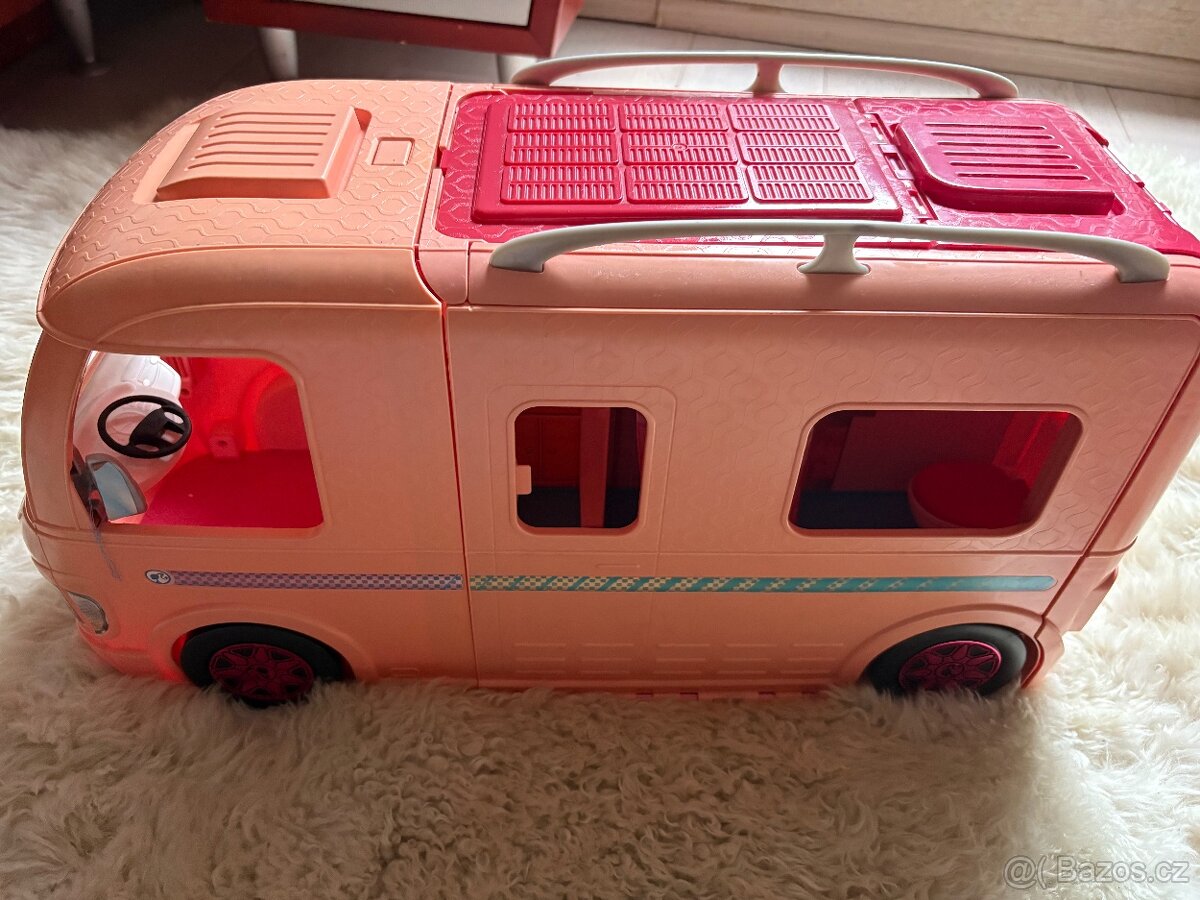 Barbie karavan