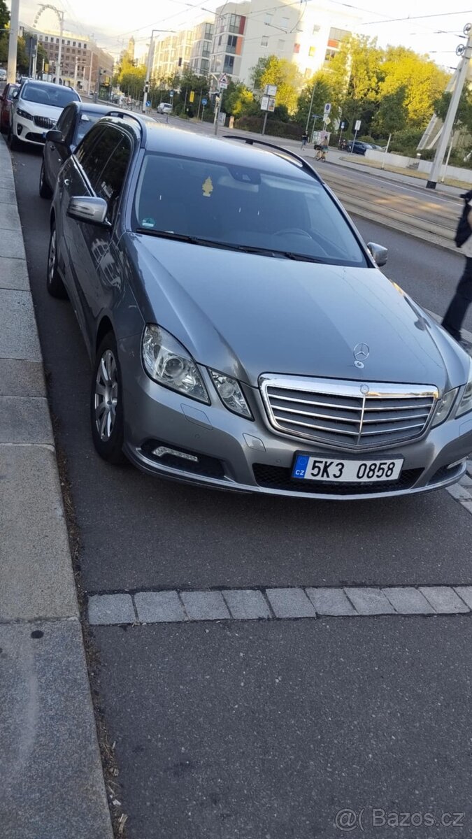 Mercedes-Benz W212
