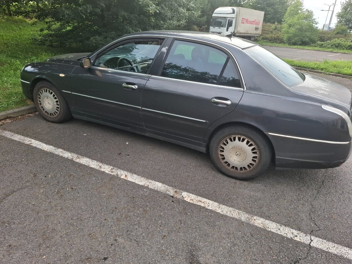 LANCIA THESIS 2,4 JTD