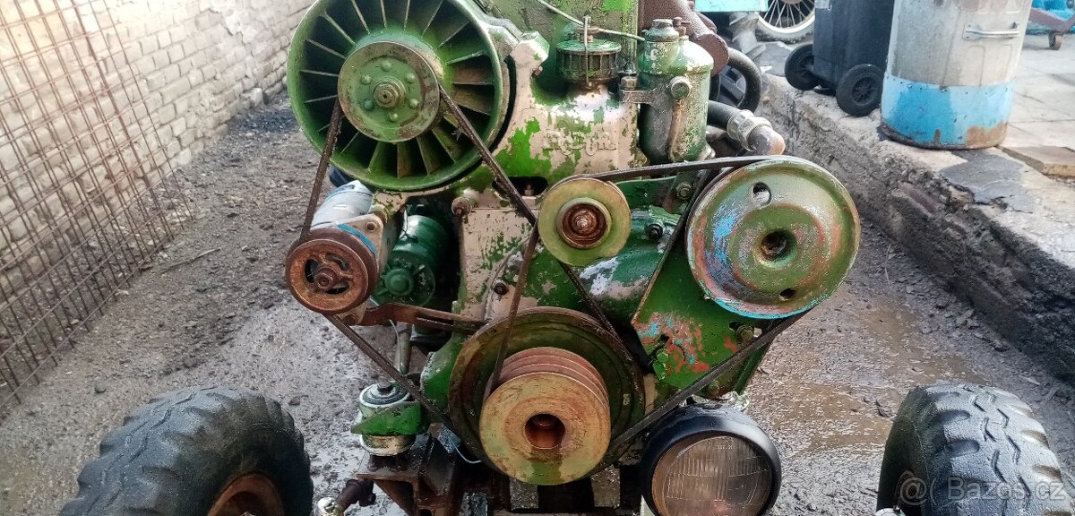 Traktor domácí výroby diesel, zavazi, možnost i. Po dilech