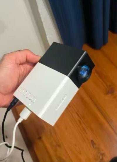 Mini projektor k Telefonu, Pc,…