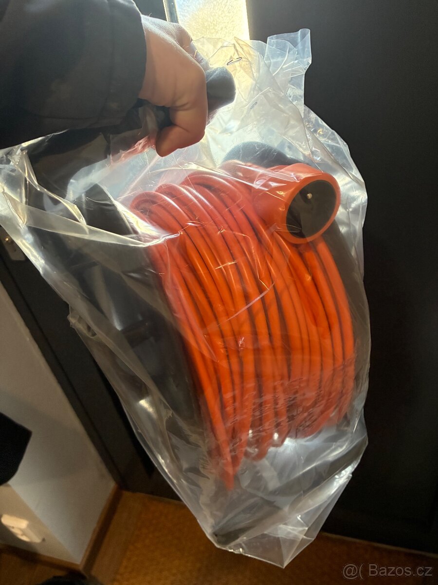 Prodlužovací kabel na bubnu 50m Mountfield