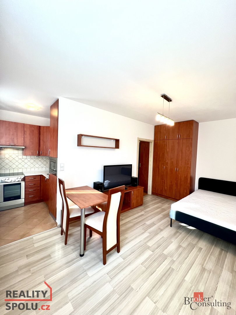 Pronájem, byty/1+1, 24 m2, Charkovská 1246/5, Poruba, 70800