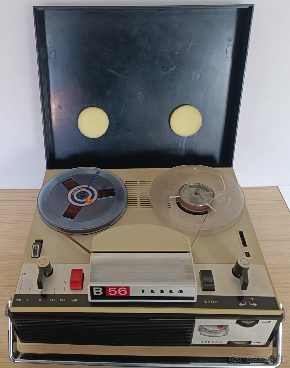 Prodám magnetofon
