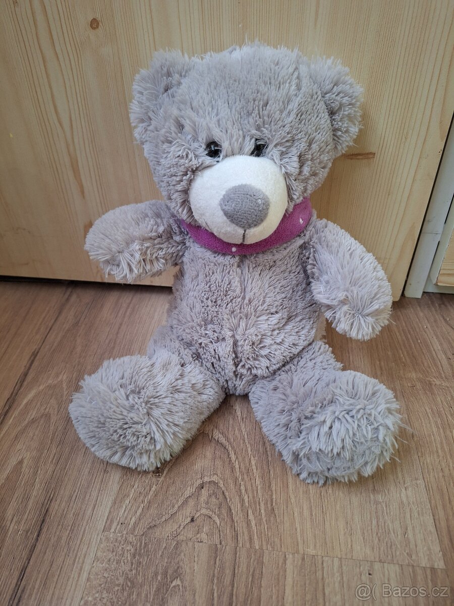 Plyšový medvěd