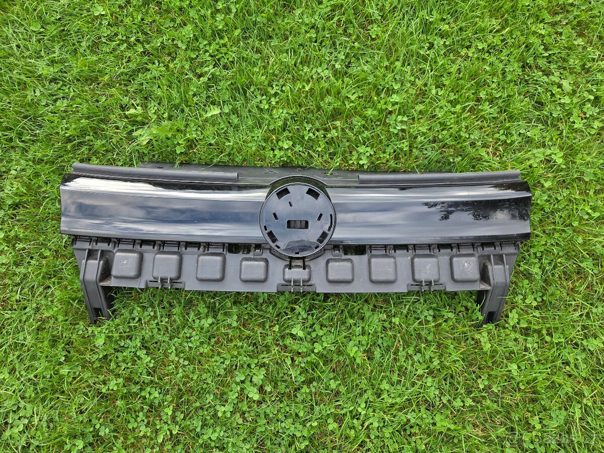 Maska/mřížka Volkswagen Caddy 5