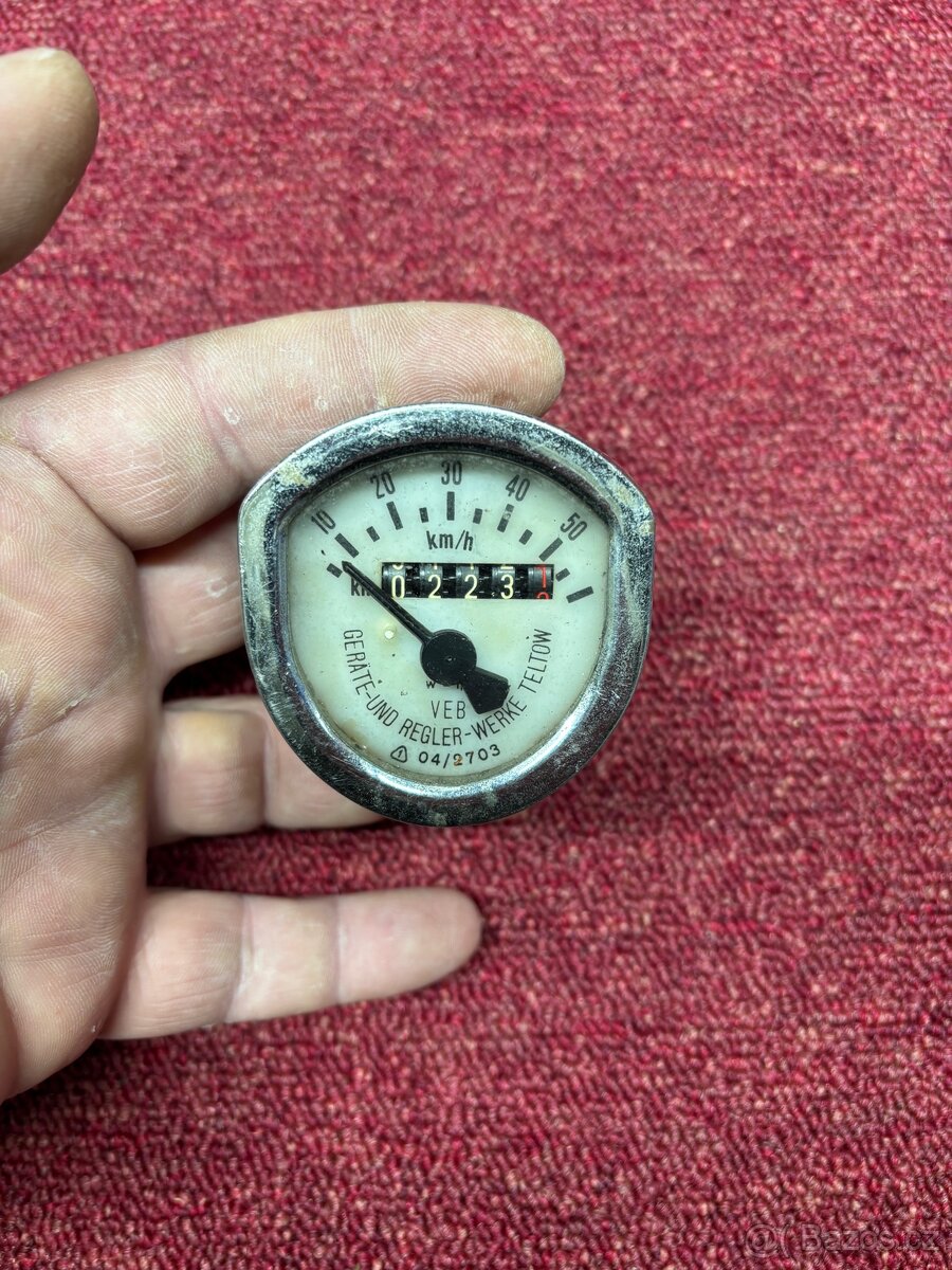 Simson tachometr