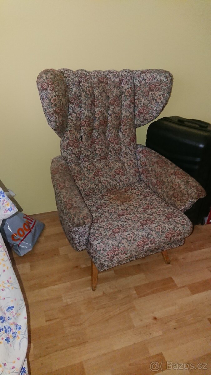 Křeslo ušák