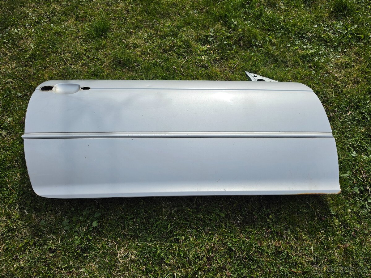 BMW E46 coupé pravé dveře