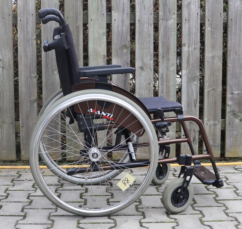 088-Mechanický invalidní vozík Meyra.