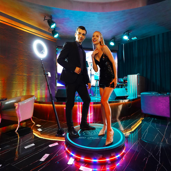 360 Photo Booth z Polska FOTOSPIN 360 – 100cm 80cm Firma