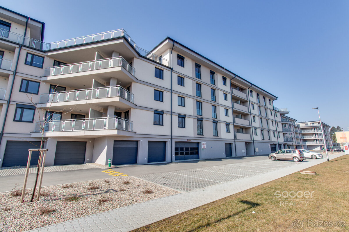 Pronájem bytu 1+kk/L/S, 34 m2, ul. Augustina Lukeše, Brandýs