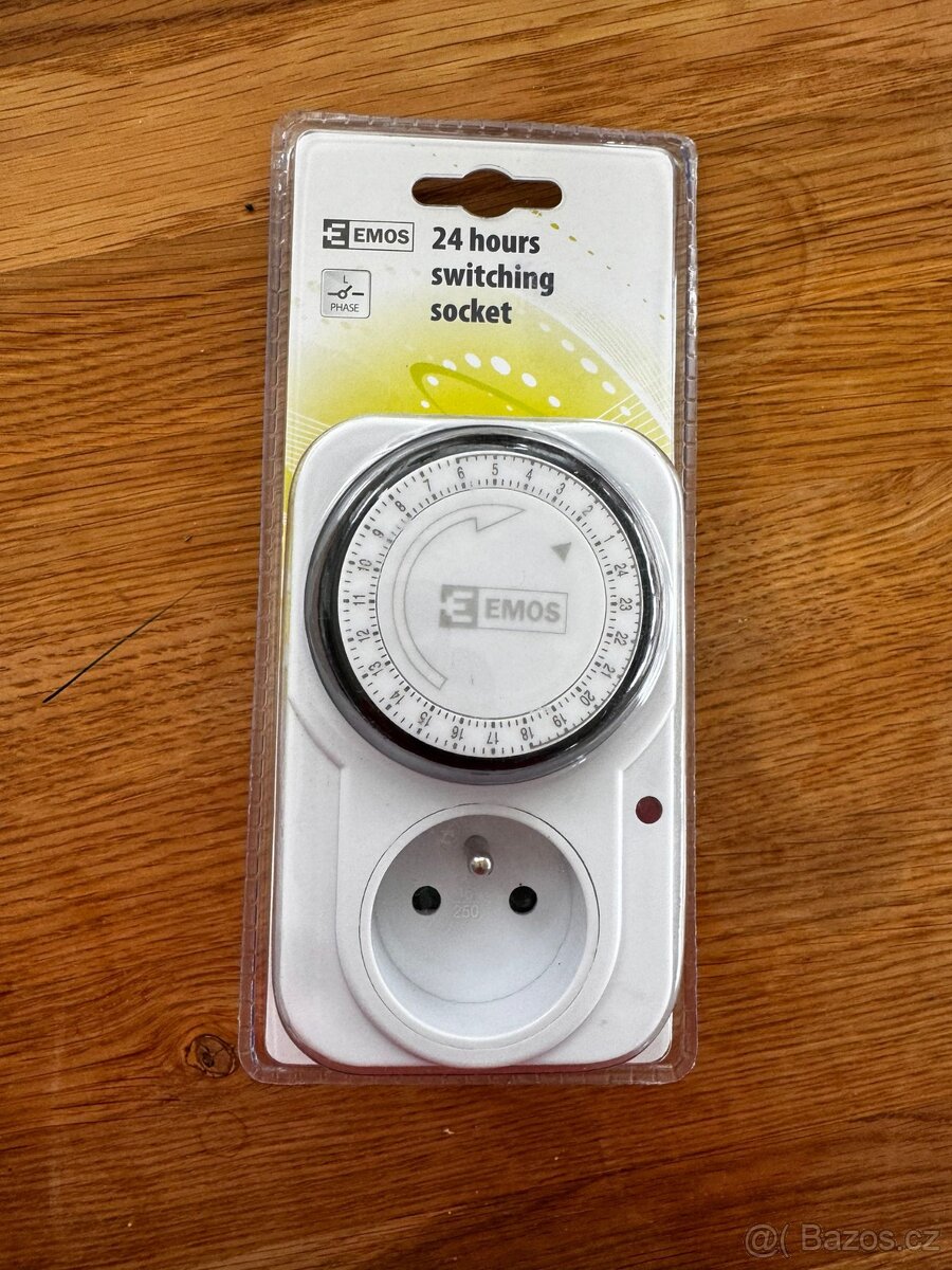 EMOS mechanická spínací zásuvka TS-MD3