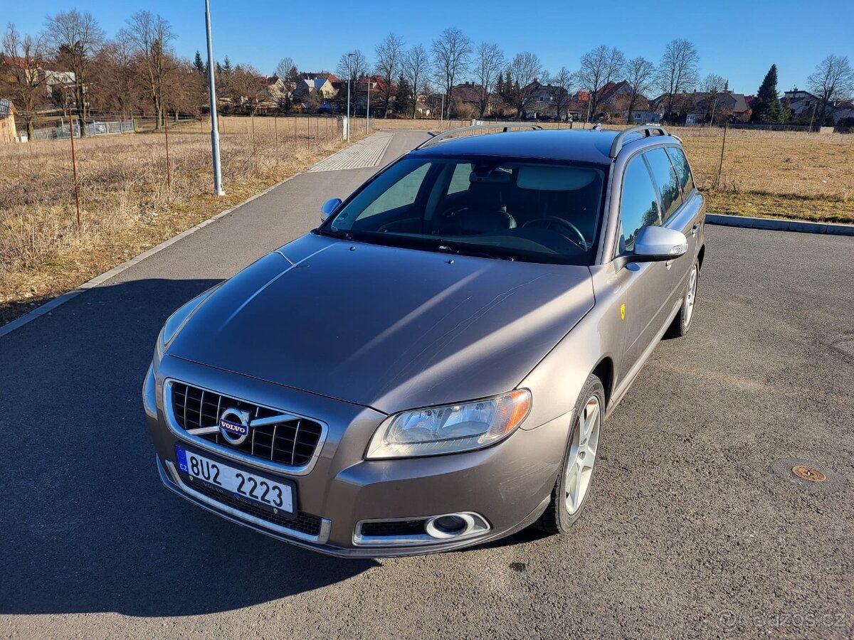Volvo V70 2.4 D5 manuál