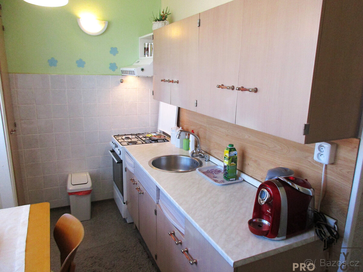 Pronájem bytu 2+1 s balkonem ve Veselí nad Moravou