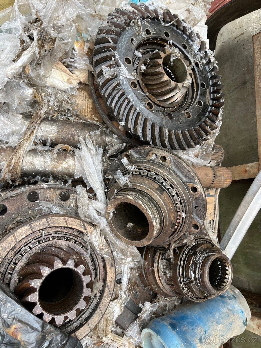 Náhradní díly T148 a T815