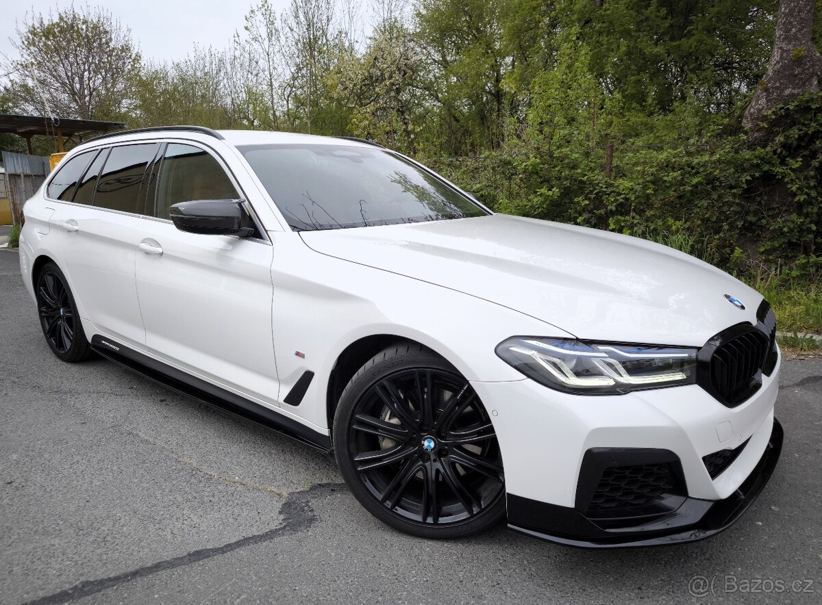 BMW 540i xDrive Touring LCI 245Kw , Původ ČR , 104.000 KM