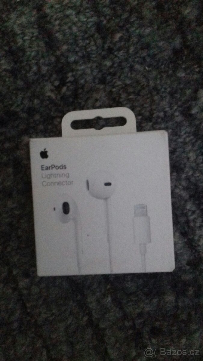 Sluchátka Apple pouze osobni předani