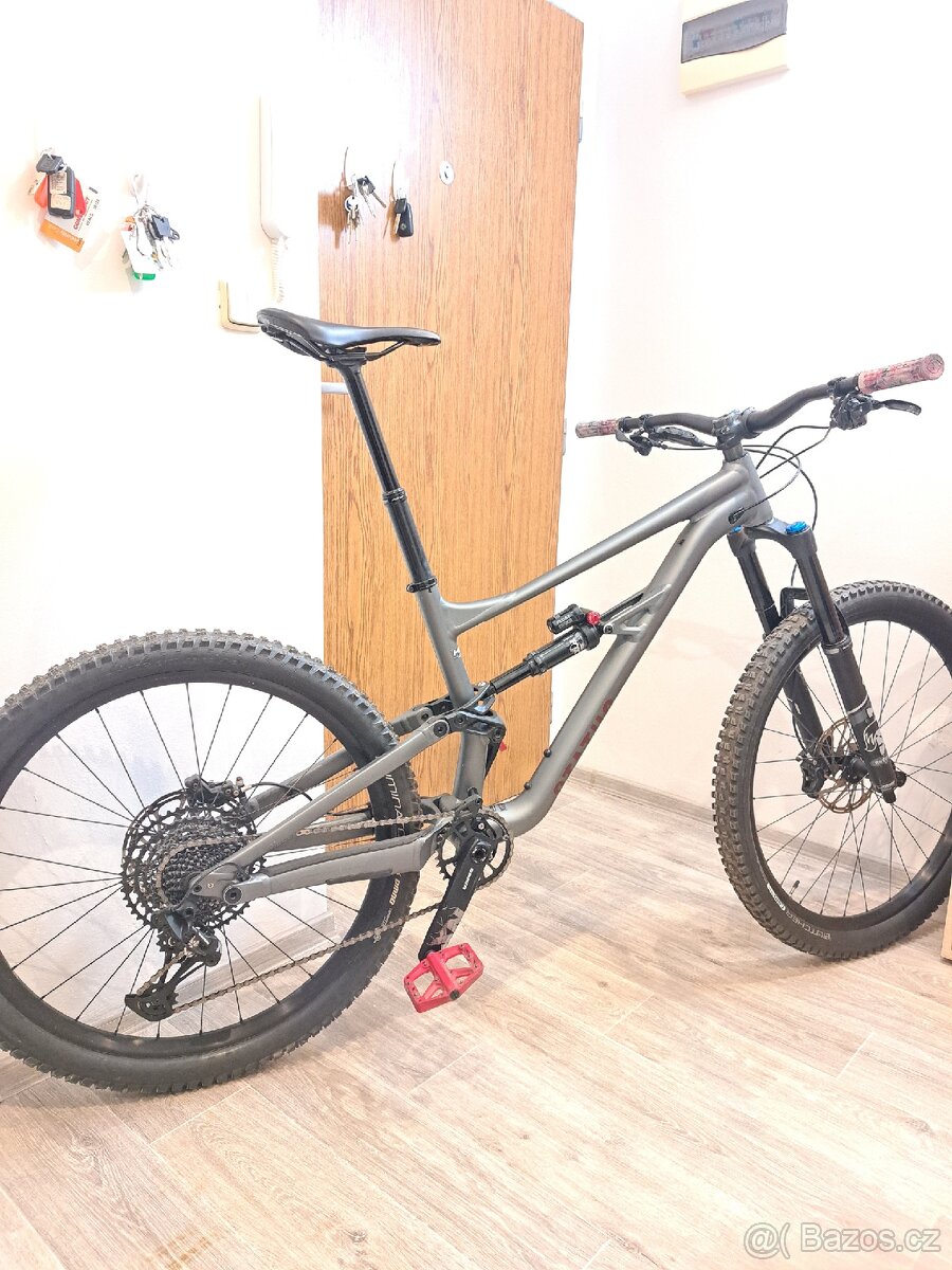 SPECIALIZED STATUS S4 160mm horské kolo