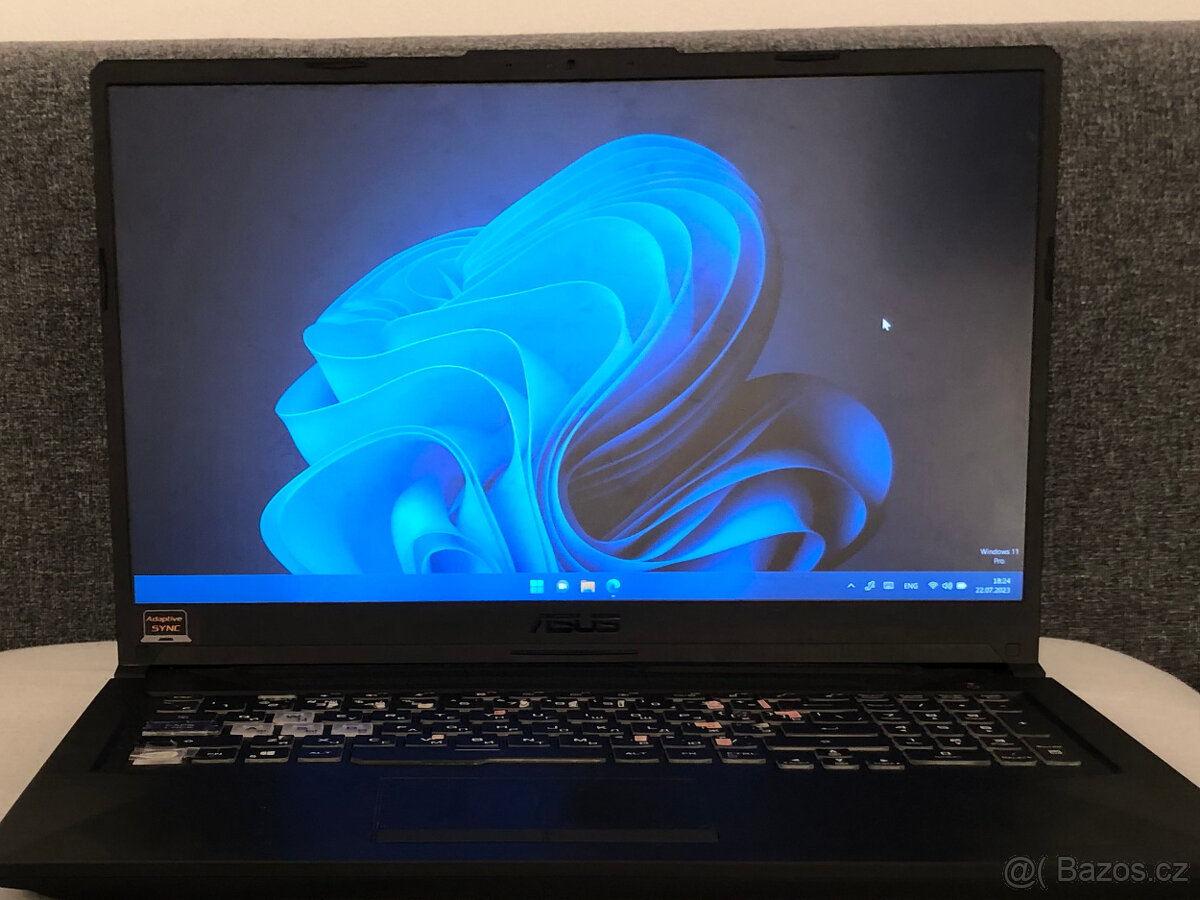 Prodám notebook Asus