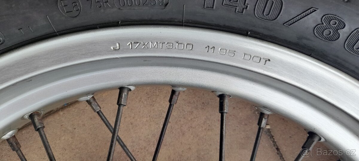 Yamaha xtz 750 super tenere zadni kolo