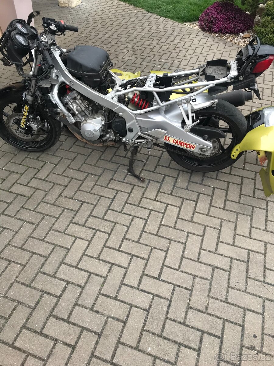 Prodám n.d. na Honda CBR600F r.v.1992 PC 25.