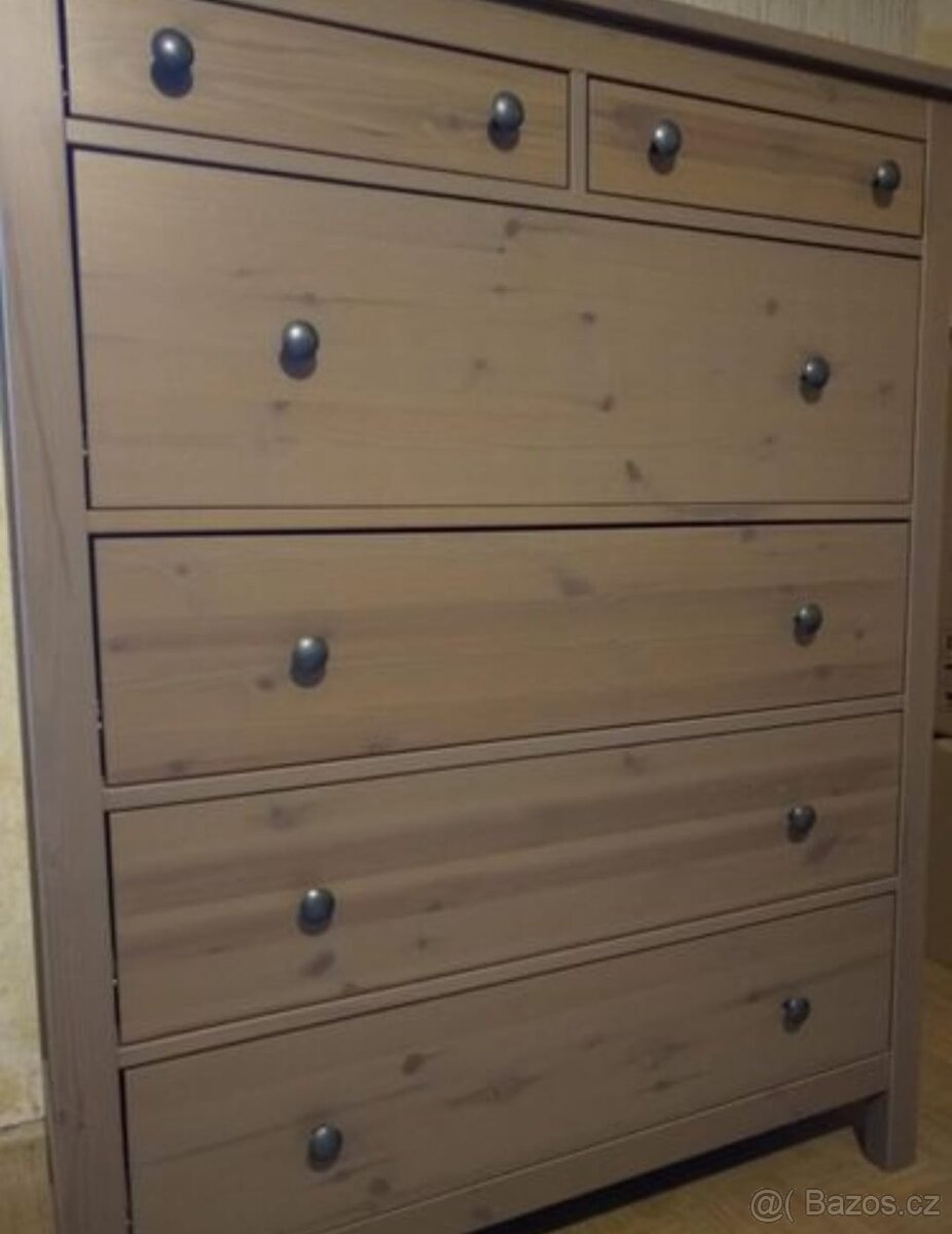 HEMNES KOMODA ....